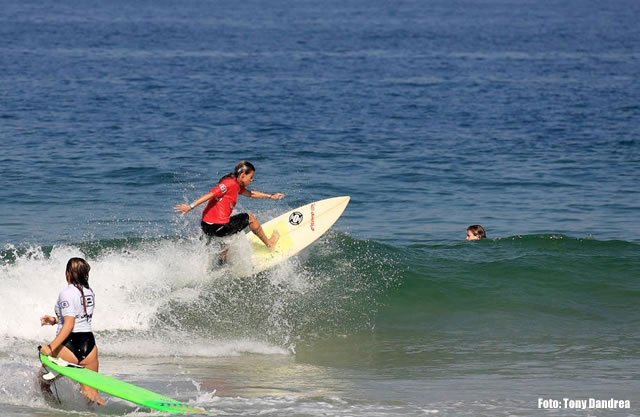 Feras do surf disputam título nas ondas do Solemar em Jacaraípe